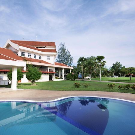 Kuala Terengganu Golf Resort by Ancasa Hoteles y Resorts Exterior foto
