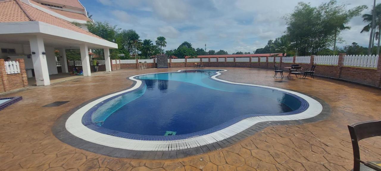 Kuala Terengganu Golf Resort by Ancasa Hoteles y Resorts Exterior foto