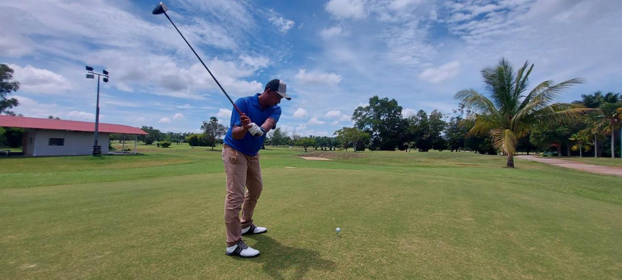 Kuala Terengganu Golf Resort by Ancasa Hoteles y Resorts Exterior foto