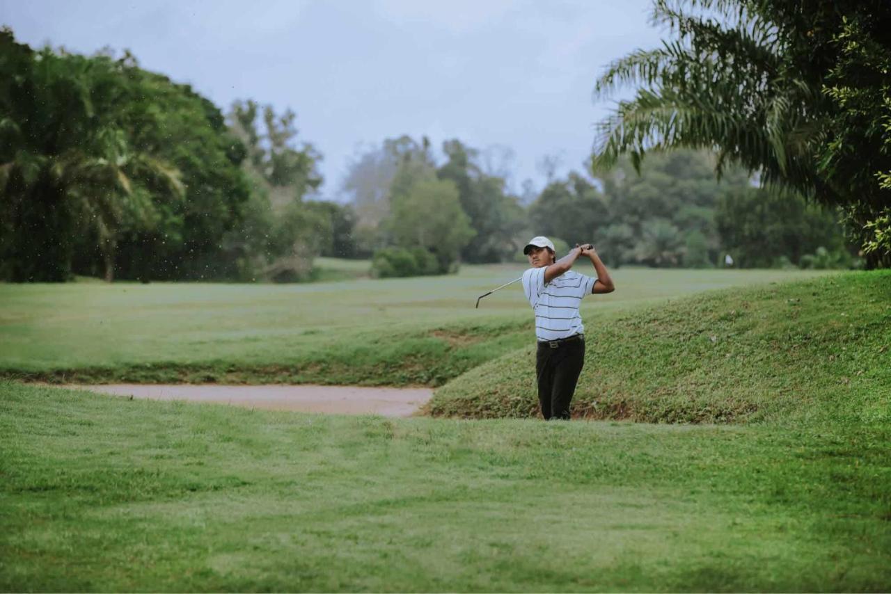 Kuala Terengganu Golf Resort by Ancasa Hoteles y Resorts Exterior foto